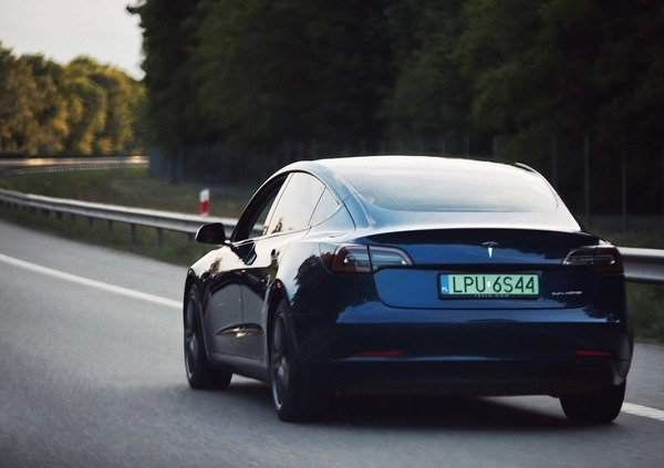 Tesla Model 3 cena 124900 przebieg: 139000, rok produkcji 2019 z Nowy Sącz małe 232